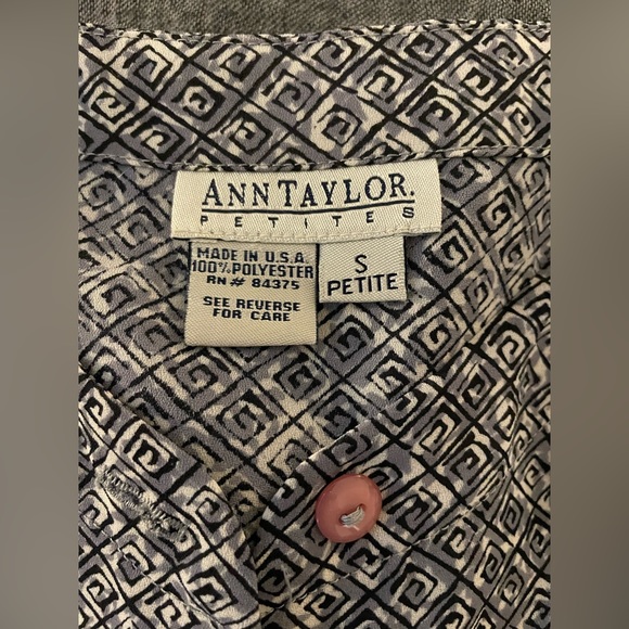 Beautiful blouse for work - Picture 3 of 3